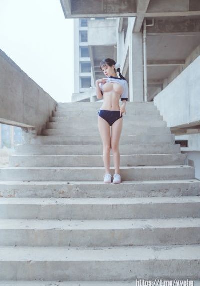 亚洲精品紧身裙女教师_剧情片在线播放观看